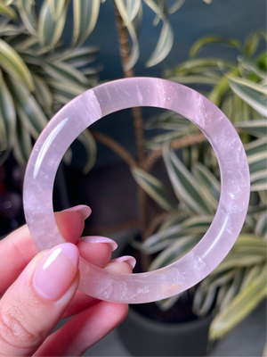 57mm Gemmy Rose Quartz Bangle H