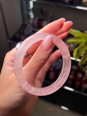59.5mm Gemmy Rose Quartz Bangle D