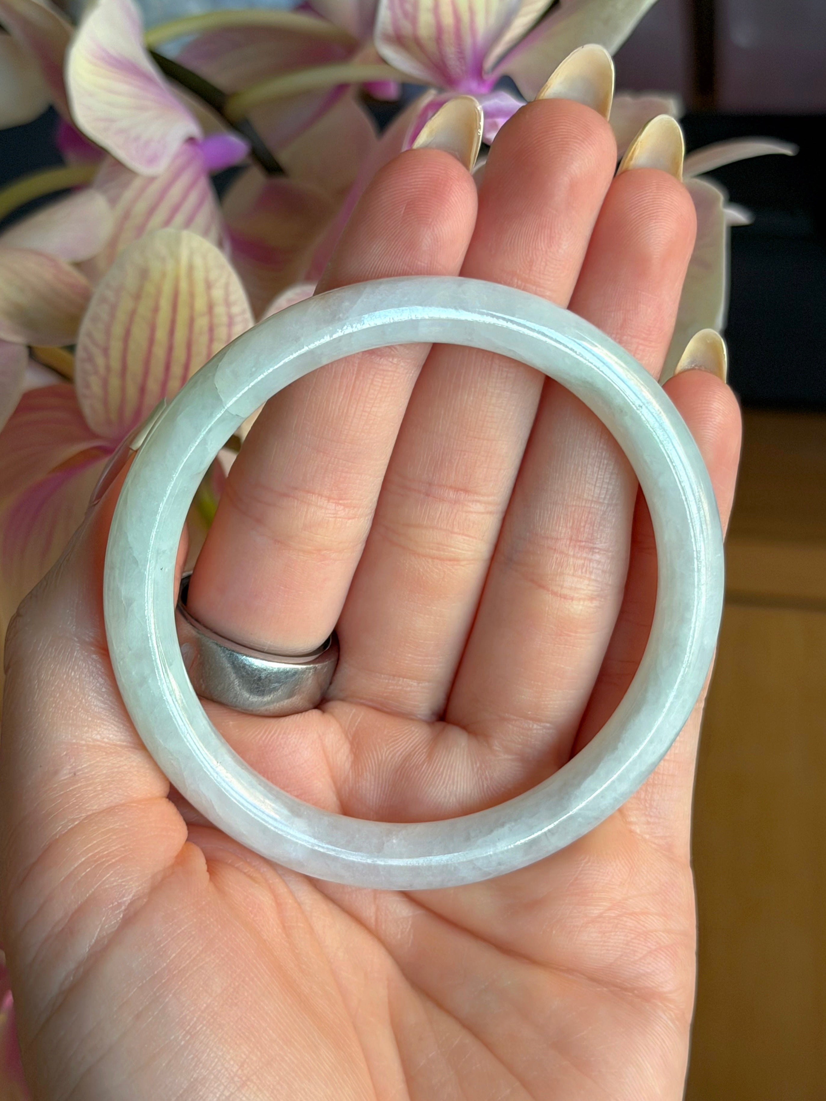 56mm Minty green x lavender jade bangle L
